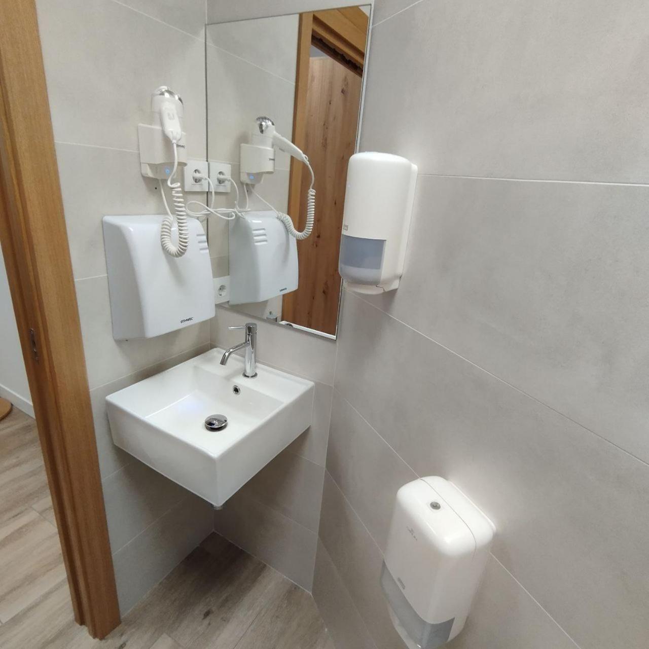 Dpaso Urban Hostel Pontevedra Dış mekan fotoğraf